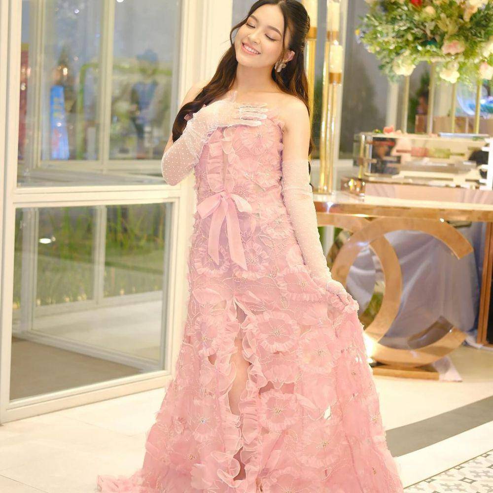 koleksi dress pesta ala Eca Aura (instagram.com/elsaajapasal)