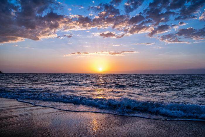 [QUIZ] Pilih Sunset atau Sunrise, Pantai di Yogyakarta Ini Cocok untukmu!