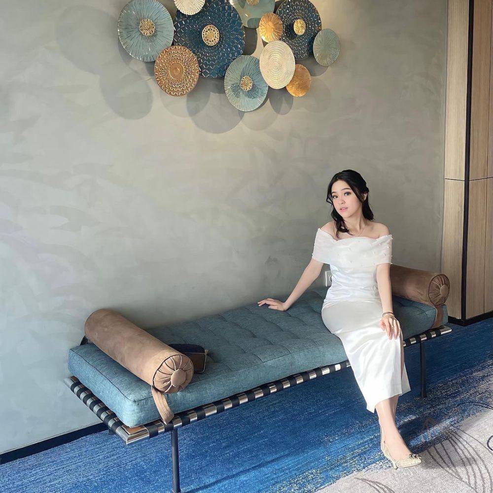 koleksi dress pesta ala Eca Aura (instagram.com/elsaajapasal)