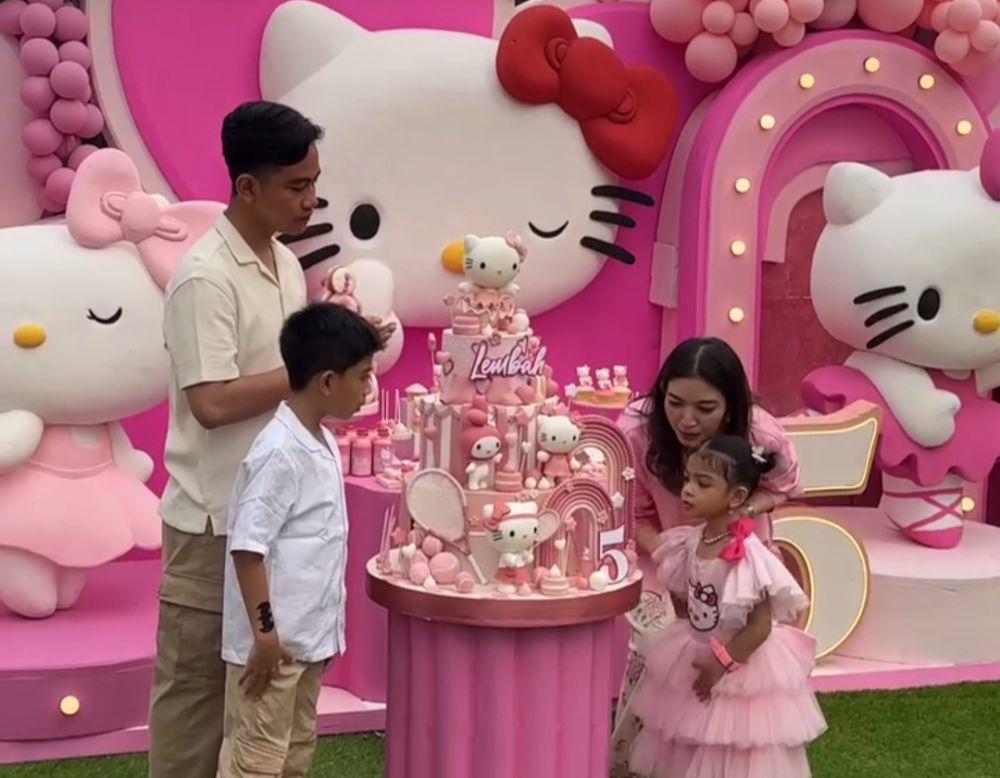 7 Dekorasi Ulang Tahun ke-5 La Lembah Manah, Bertema Hello Kitty