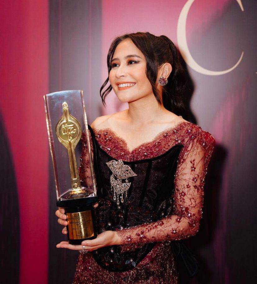 biodata dan profil Prilly Latuconsina (Instagram.com/prillylatuconsina96)