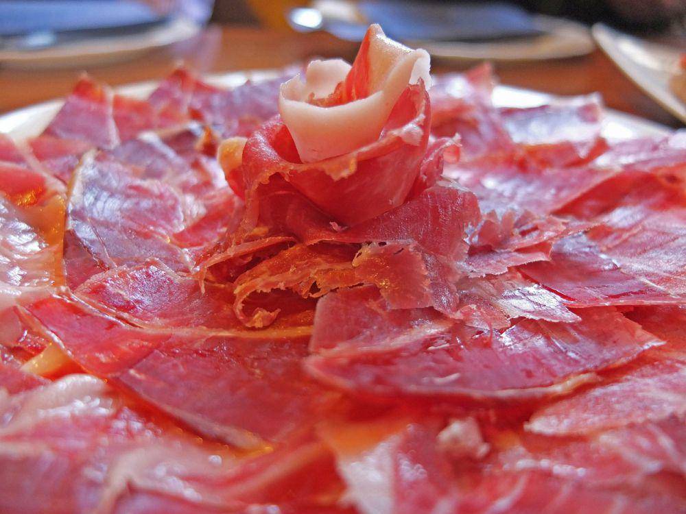 Jamon Iberico (pixabay.com/GerardBarcelona)