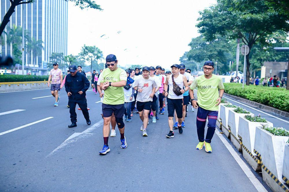 Unik! Klinik LIGHThouse Rayakan Hari Ayah Nasional Lewat LIGHTrun 2K24