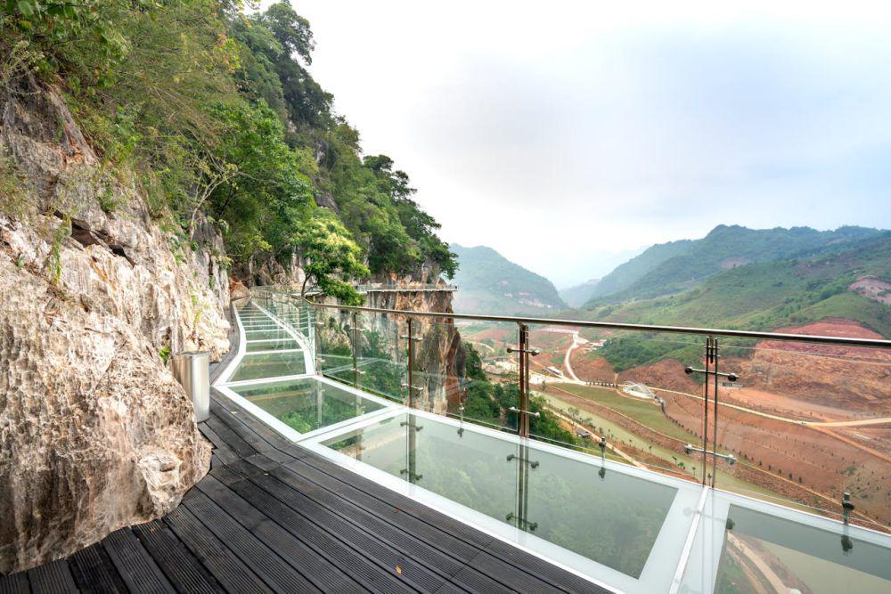 9 Model Tempat Liburan Menantang untuk Kamu Si Pencinta Ketinggian