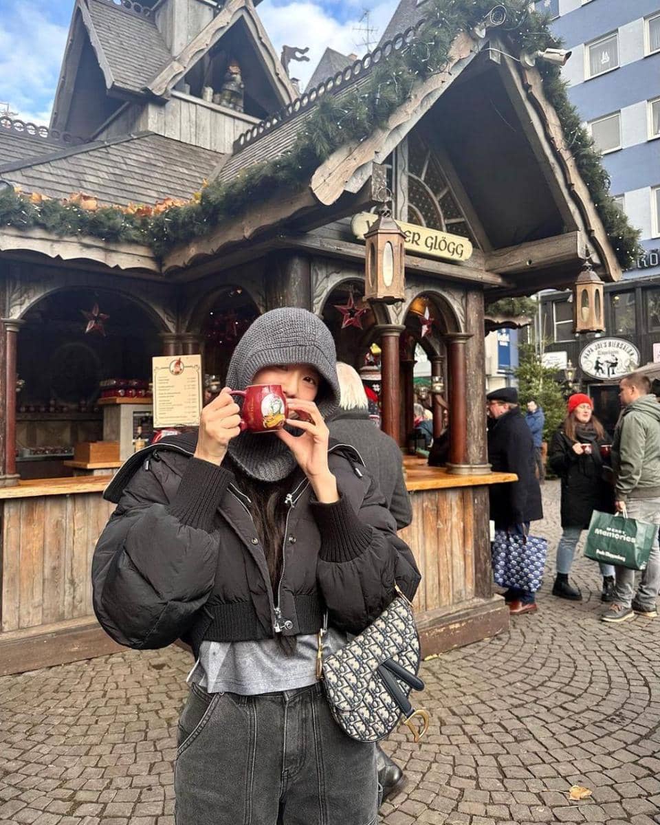 Jisoo Blackpink (instagram.com/sooyaaa__)