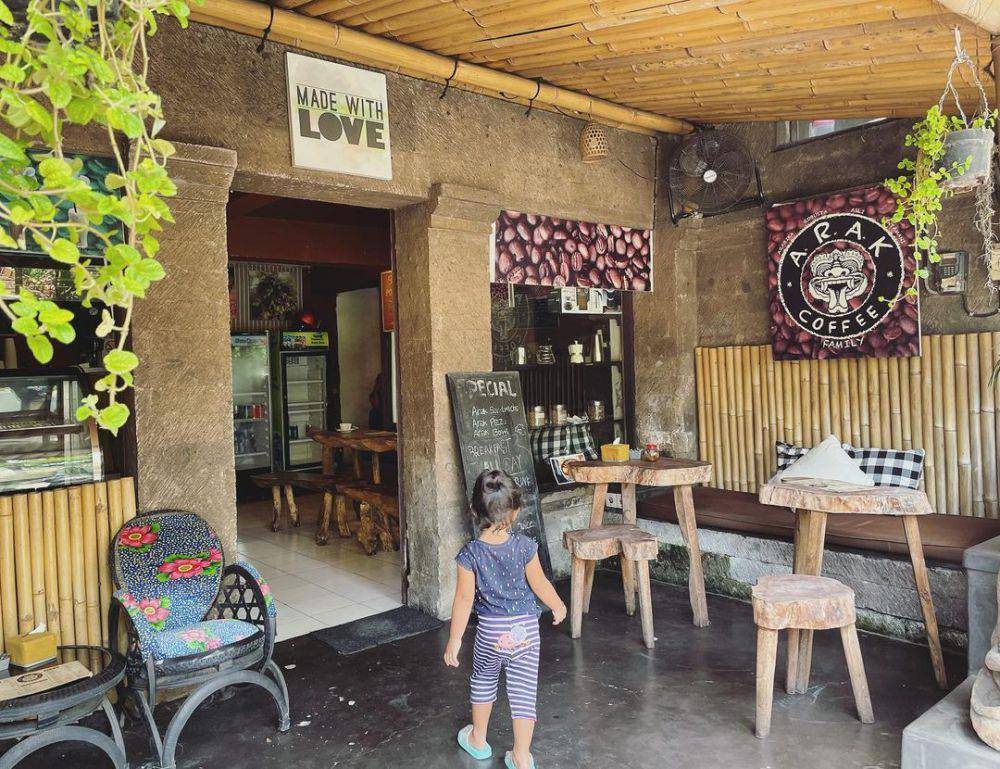 A.R.A.K Coffee (instagram.com/arakcoffee)