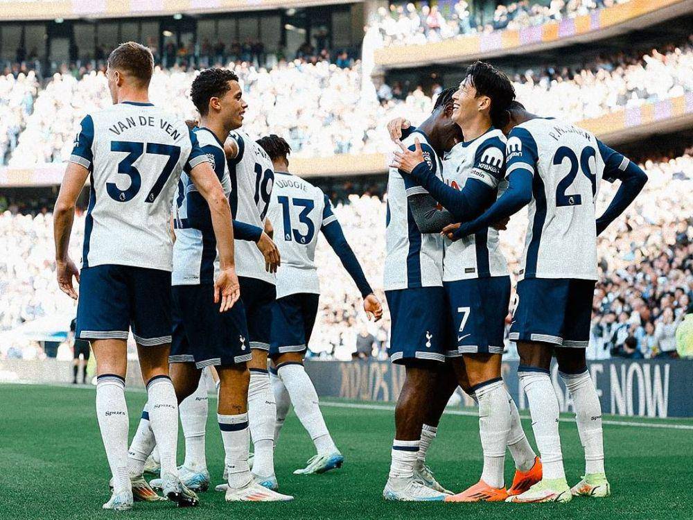 Tottenham Hotspur (instagram.com/spursofficial)