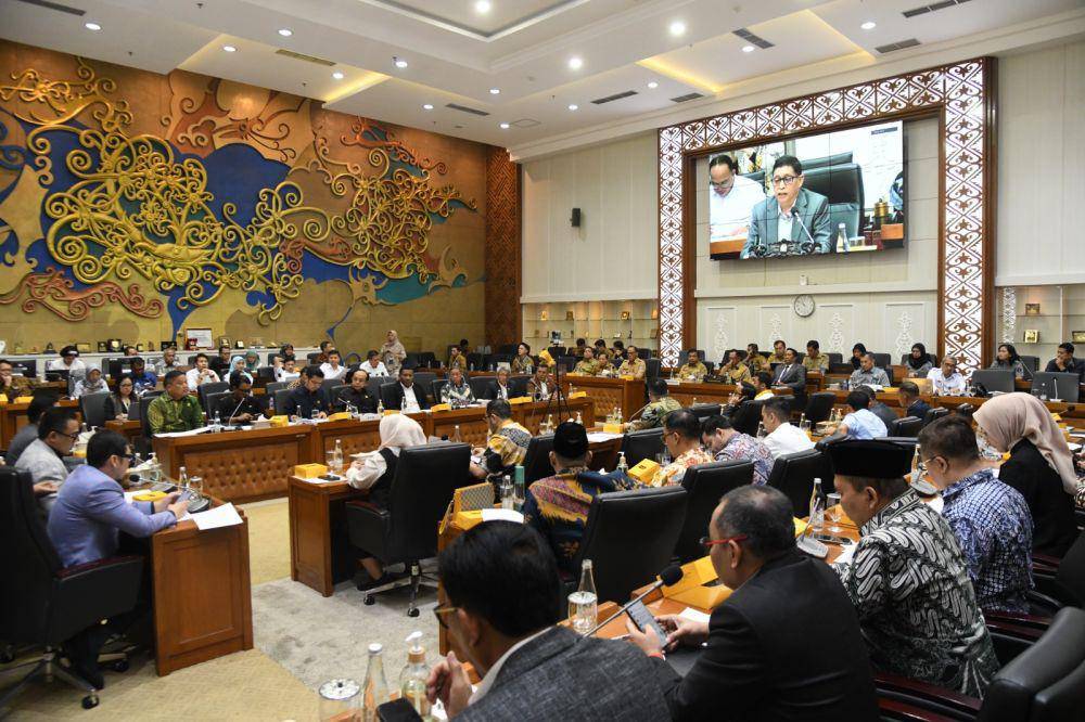 Rapat Baleg DPR dengan Pemerintah (dok. Humas Kementerian Hukum)