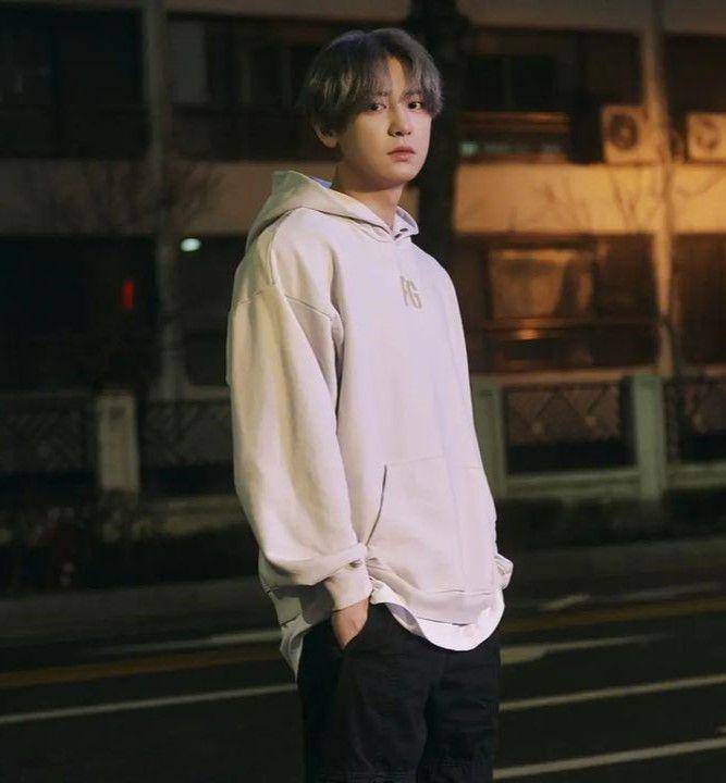 referensi street style ala Chanyeol EXO (instagram.com/real__pcy)