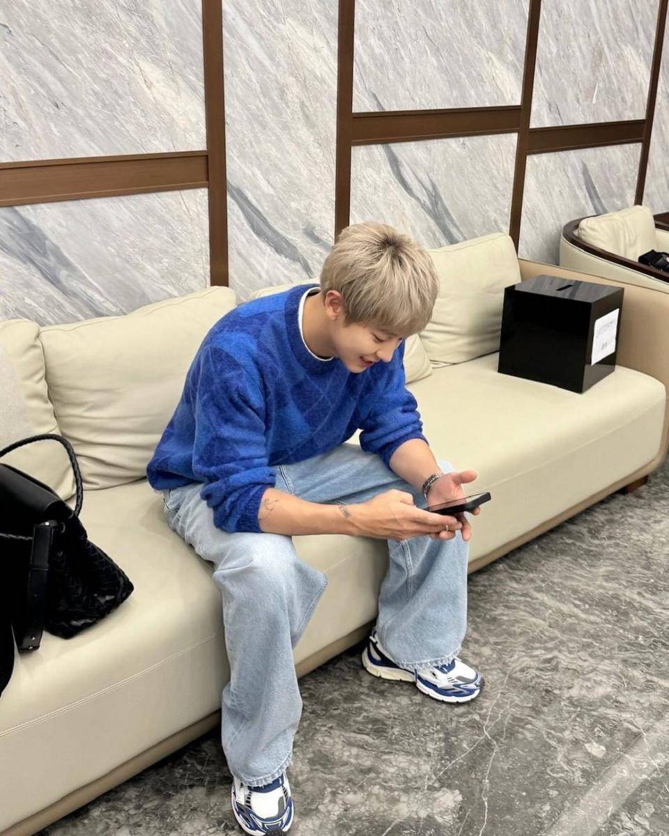 OOTD kekinian ala Chanyeol EXO (instagram.com/real__pcy)