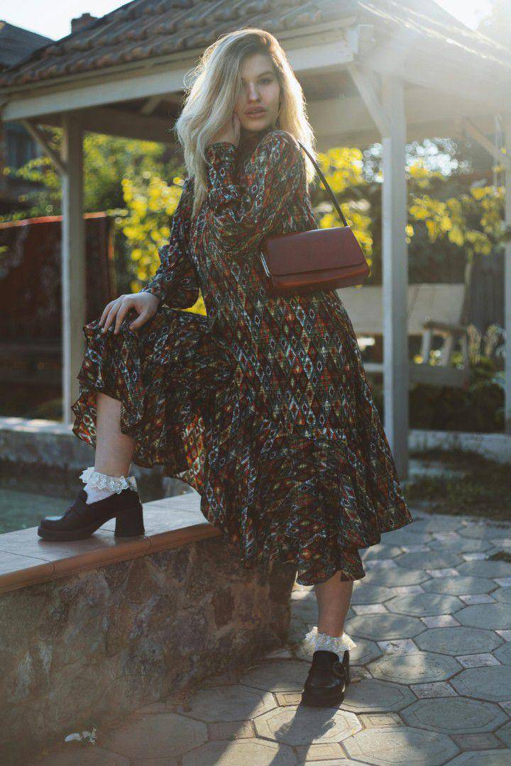 ilustrasi shoulder bag (pexels.com/EVG Kowalievska)