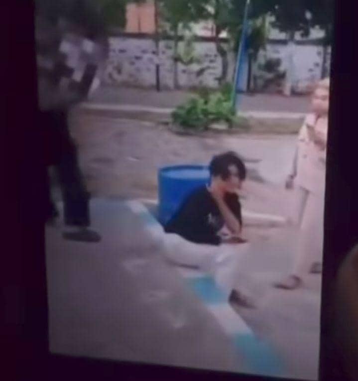 Viral, Perempuan di Gresik Jadi Korban Perundungan