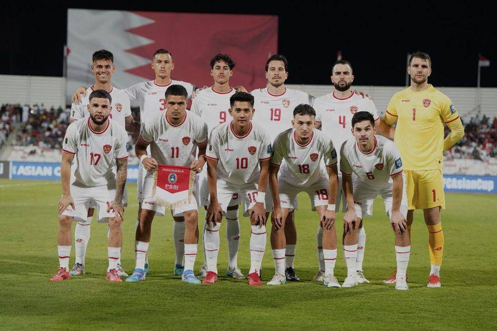Para pemain Timnas Indonesia berfoto sebelum laga melawan Timnas Bahrain. (instagram.com/jayidzes)