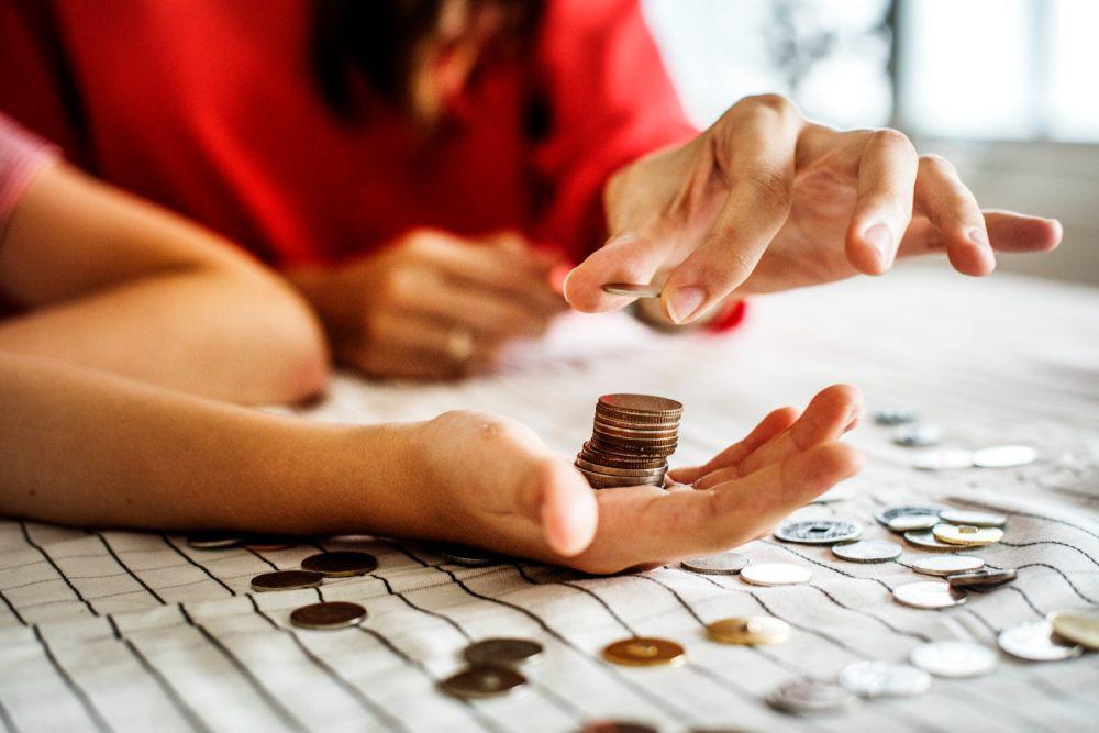 6 Cara Kreatif Memanfaatkan Koin Receh, Siapa Bilang Gak Berguna?
