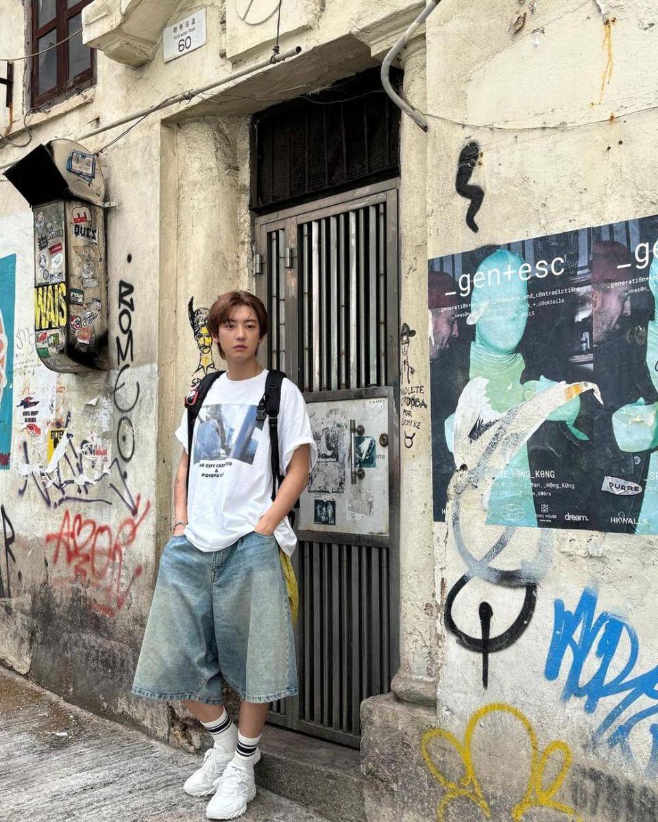 OOTD kekinian ala Chanyeol EXO (instagram.com/real__pcy)