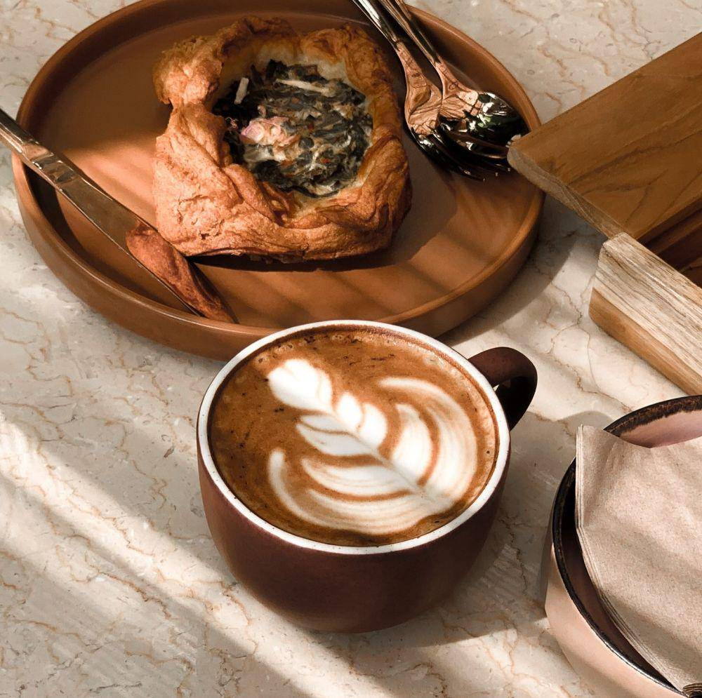 Potret menu Hot Cappuccino di Fas.a.Fas Bakery & Café, Bali (instagram.com/fasafas.bali/