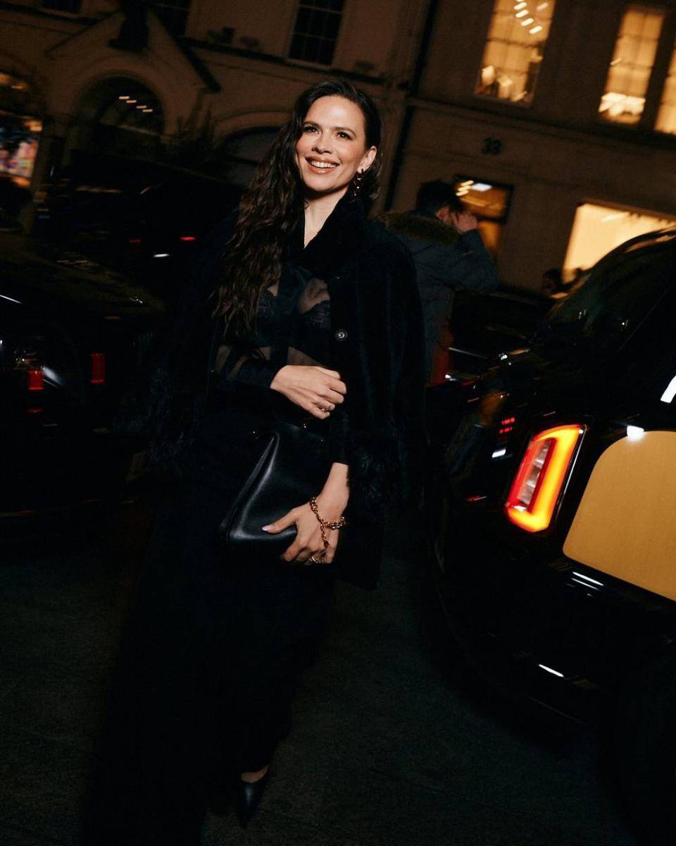 look selebriti dalam perayaan FENDI Winter Holiday Collection (instagram.com/fendi)