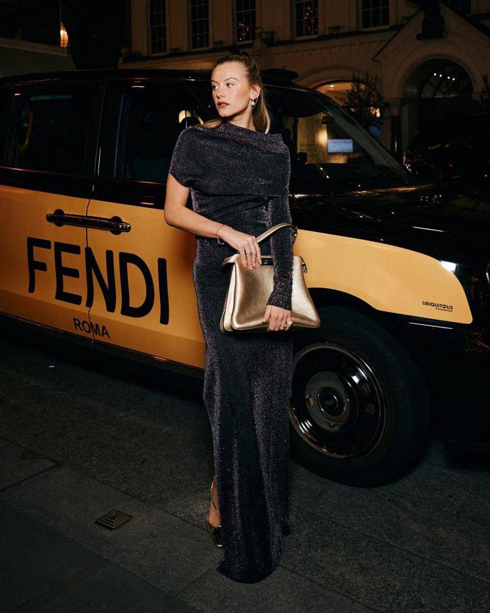 look selebriti dalam perayaan FENDI Winter Holiday Collection (instagram.com/fendi)