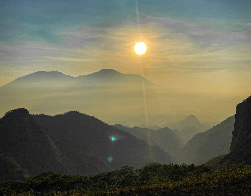 gambar pemandangan di puncak Gunung Kelud (instagram.com/192.168.44.12)