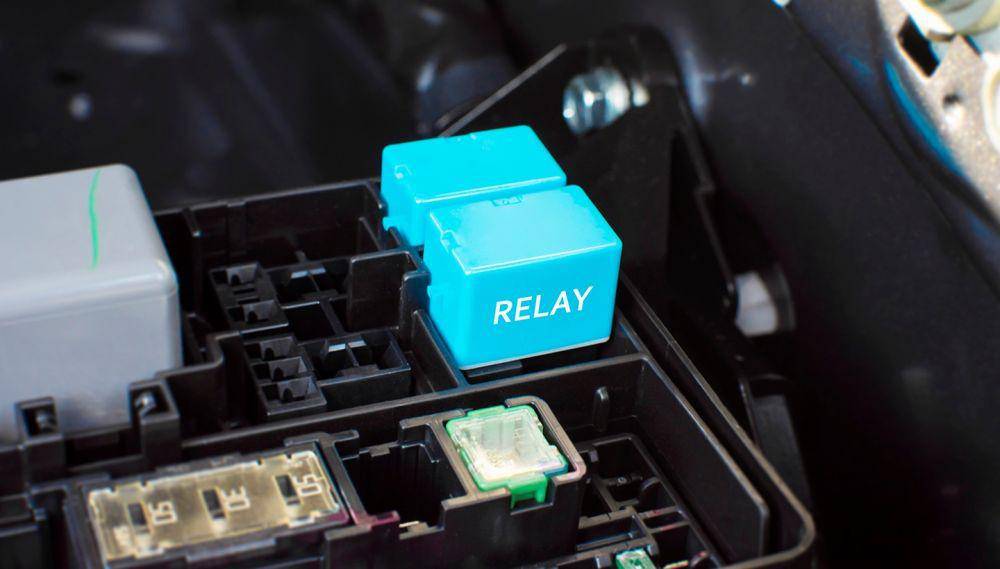 Relay komponen penting untuk kelistrikan mobil (Wuling)