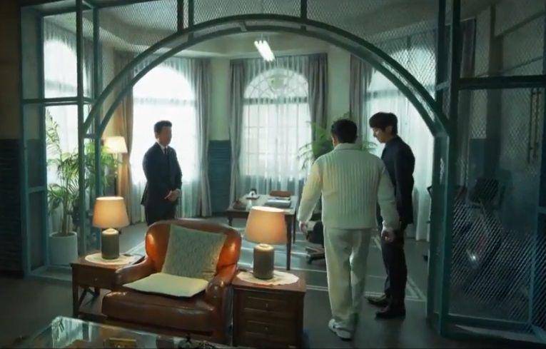 cuplikan drama Korea Parole Examiner Lee (Youtube.com/@tvNDRAMA_official)