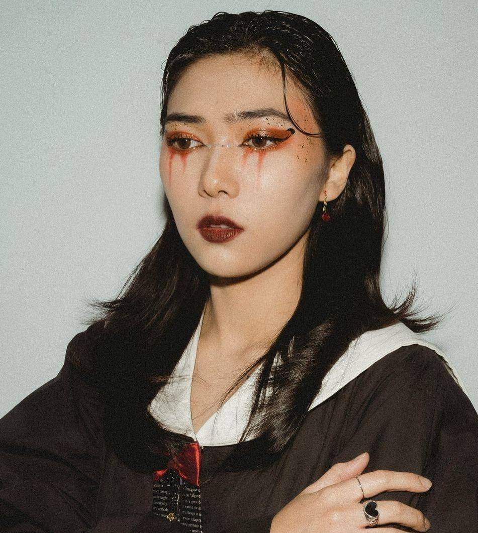 Isyana Sarasvati (instagram.com/isyanasarasvati)