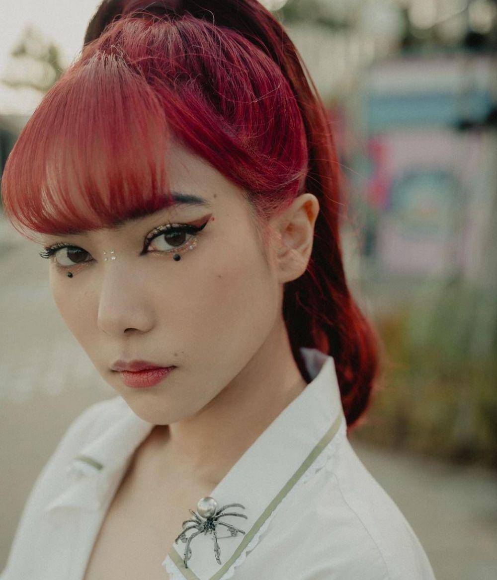 Isyana Sarasvati (instagram.com/isyanasarasvati)