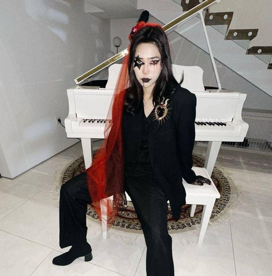 Isyana Sarasvati (instagram.com/isyanasarasvati)