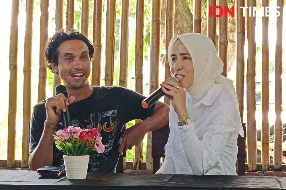 Ian J Stevenson dan Sandrina Malakiano (IDN Times/Ayu Afria)