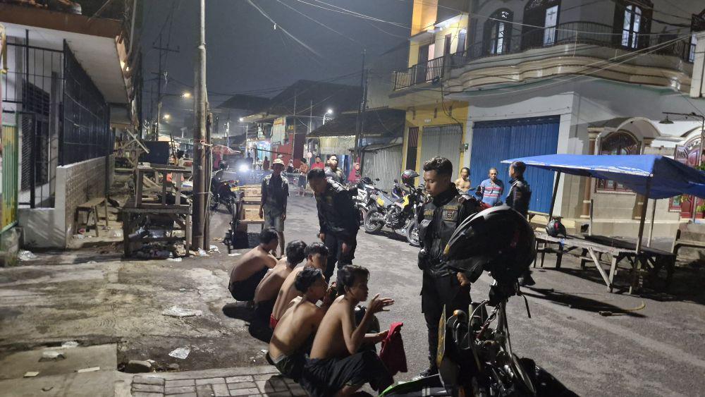 12 Remaja Konvoi dari Sidoarjo ke Surabaya Bawa Sajam Ditangkap
