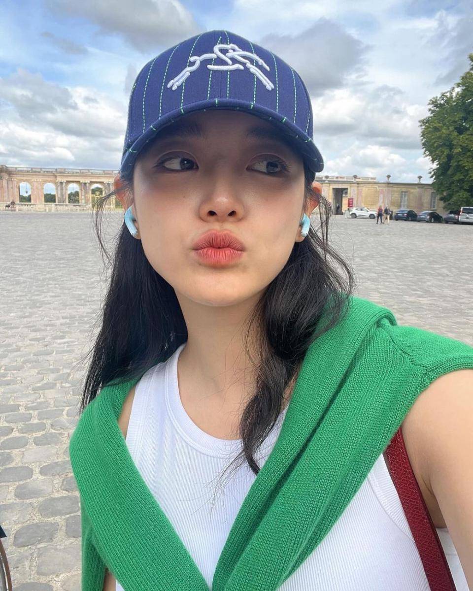 Kim Se-jeong (instagram.com/clean_0802)