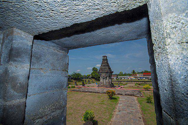 Candi Penataran, Blitar (wikimedia.commons.org/eddysond29)