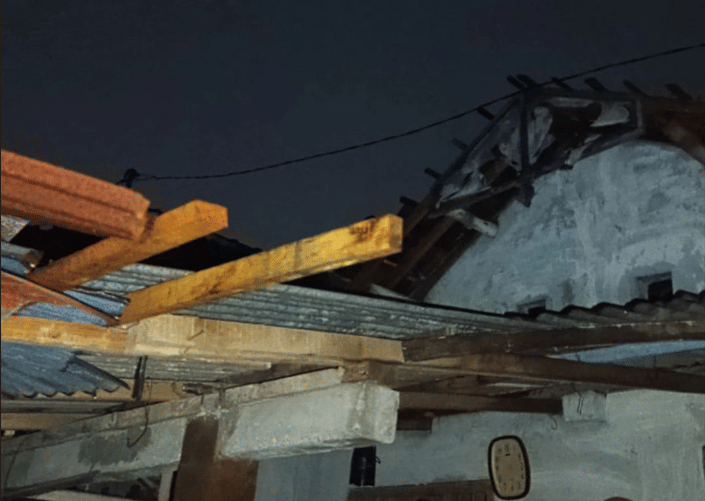 Warga Sebut Atap Rumah Beterbangan Saat Angin Kencang Terjang Klaten