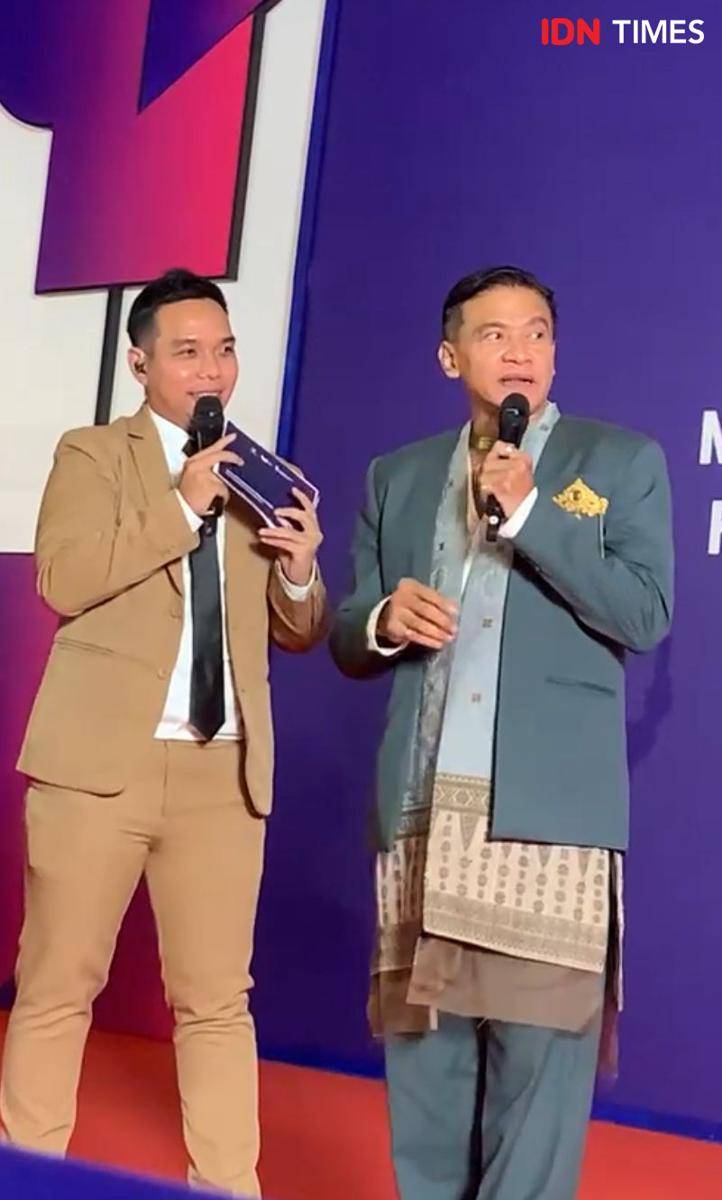 potret artis di red carpet FFI 2024 (IDN Times/Elizabeth Chiquita)
