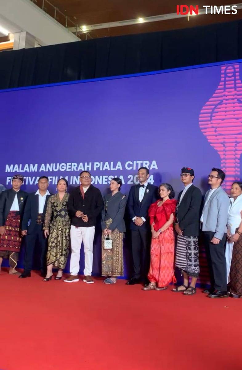 potret artis di red carpet FFI 2024 (IDN Times/Elizabeth Chiquita)