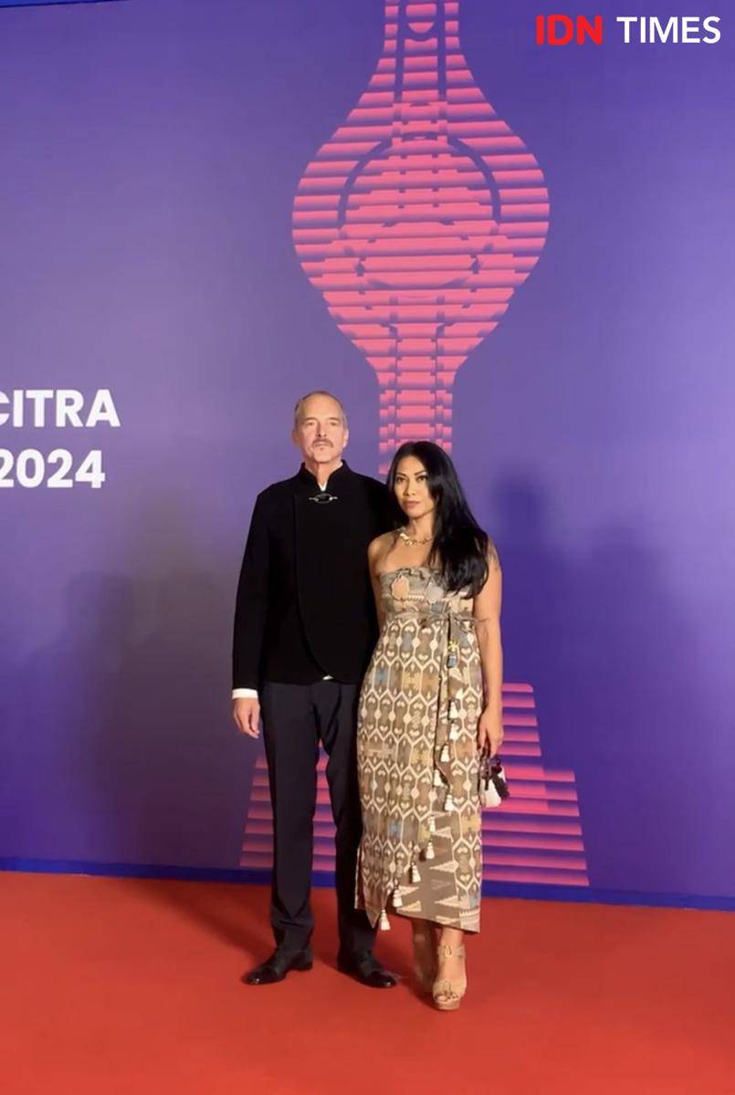 potret artis di red carpet FFI 2024 (IDN Times/Elizabeth Chiquita)