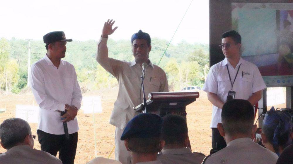 Menteri Pertanian (Mentan), Kapolri, dan Panglima TNI bersinergi dalam mengakselerasi pencapaian swasembada pangan dengan meluncurkan program ‘Gugus Tugas Polri Mendukung Ketahanan Pangan’ pada Rabu (20/11/2024). (Dok. Kementan)