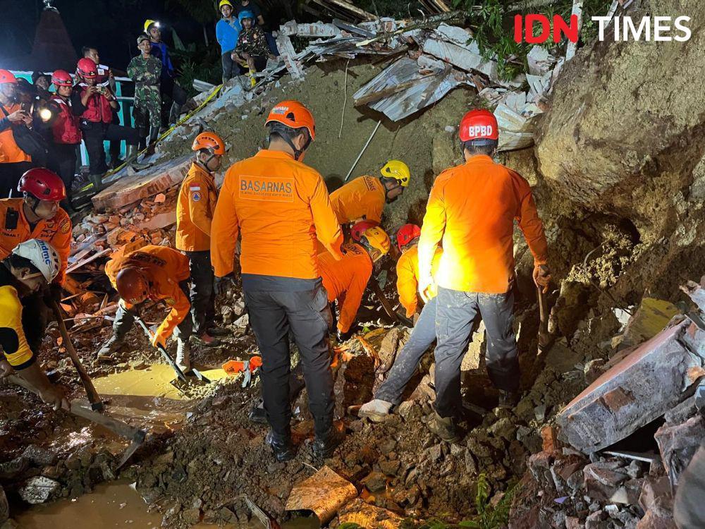 Longsor Landa Purworejo, 4 Warga  Tertimbun