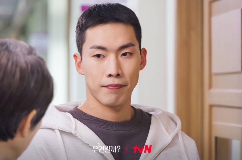 Hwang Sung Bin di drama Serendipity's Embrace (Dok. tvN/Serendipity's Embrace)
