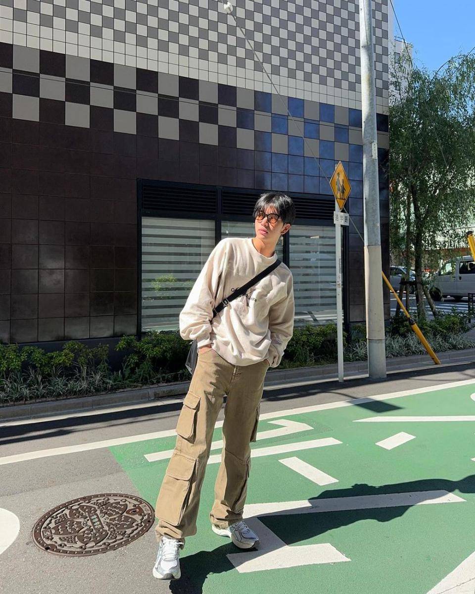 OOTD pakai celana kargo ala Keen Suvijak (Instagram.com/keenkeno)
