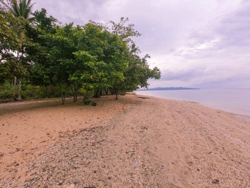 Pantai Pasir Putih Matako (jadesta.kemenparekraf.go.id/Kemenparekraf)