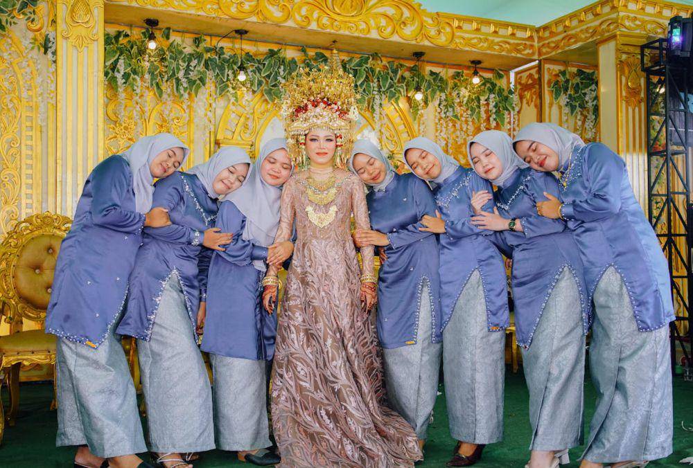 ilustrasi pengantin dan bridesmaid (pexels.com/INDRA DANBOO)