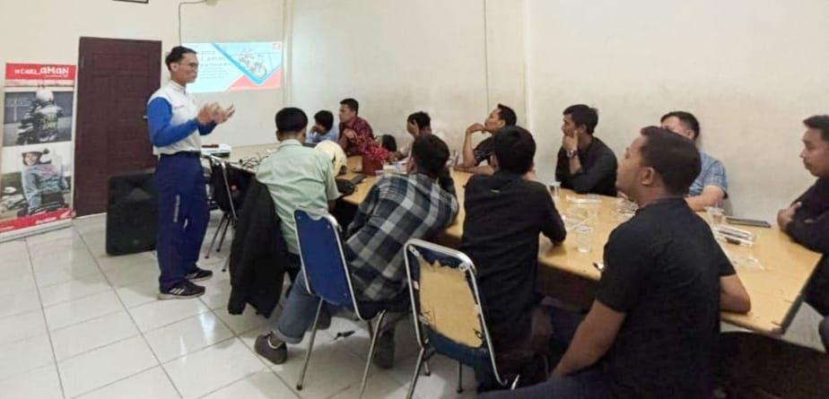 Karyawan MCF Asahan Belajar Safety Riding Bersama Honda