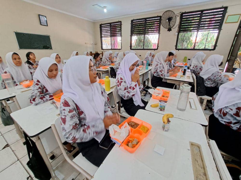 Gibran Tinjau MBG di Tangerang, Ini Menu Makanannya