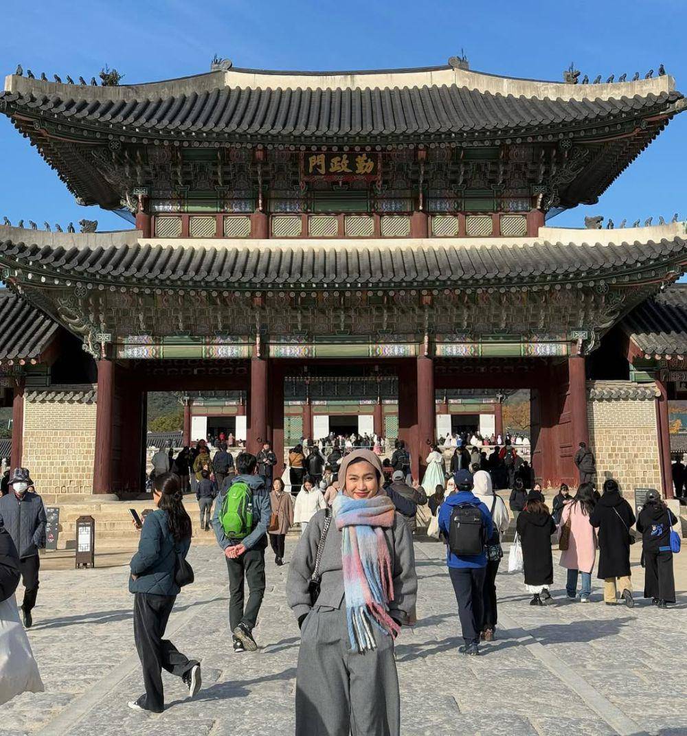 potret Xaviera Putri di Gyeongbokgung Palace (instagram.com/xavieraaputri)