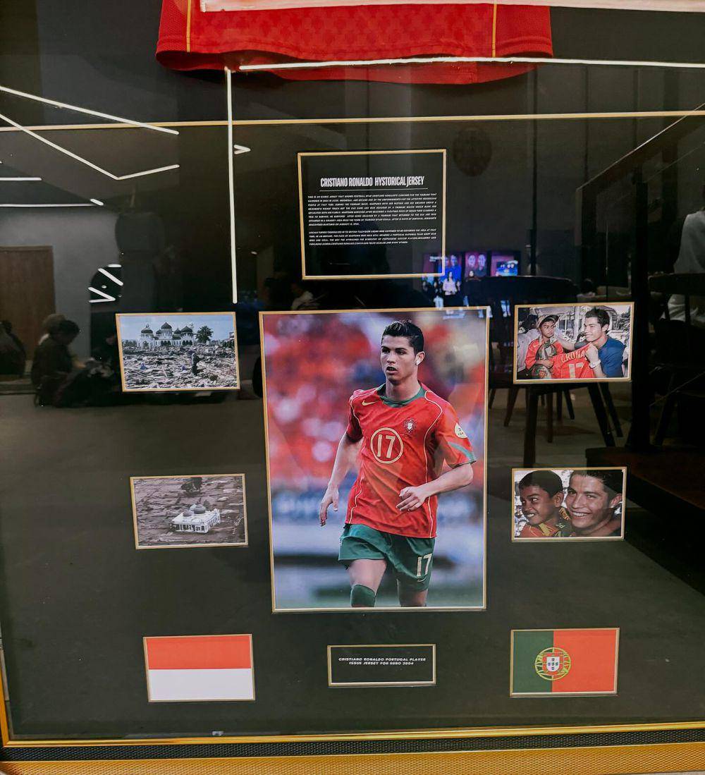 potret Atta Halilintar beli jersey bersejarah Cristiano Ronaldo (instagram.com/attahalilintar)