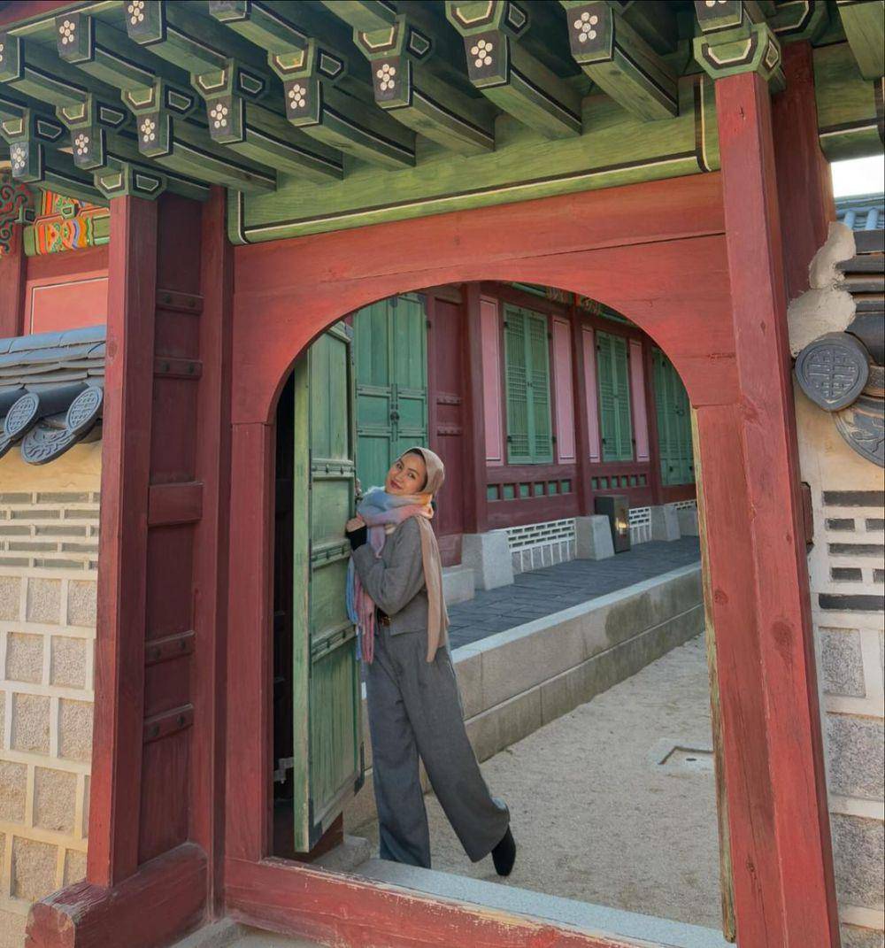 potret Xaviera Putri di Gyeongbokgung Palace (instagram.com/xavieraaputri)