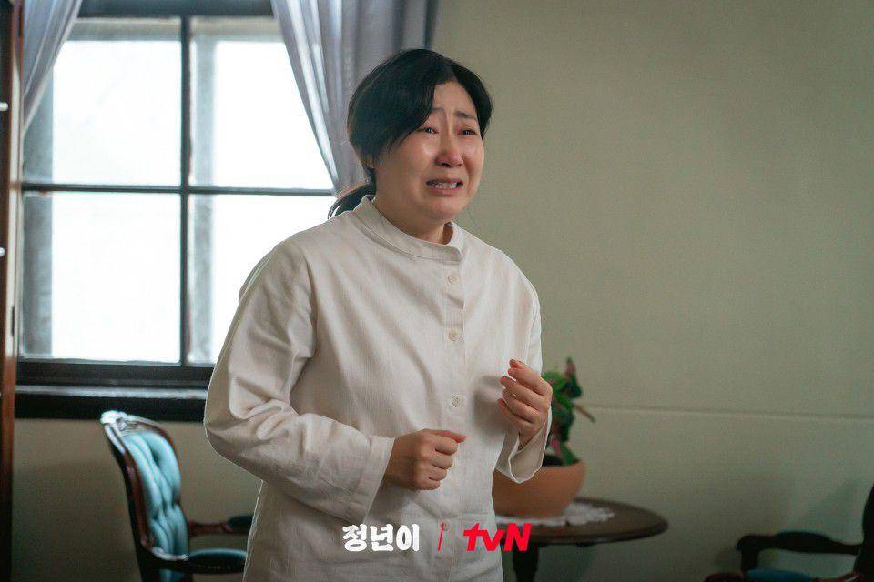 potret Ra Mi Ran di drakor Jeongnyeon: The Star is Born (dok. tvN/Jeongnyeon: The Star is Born)