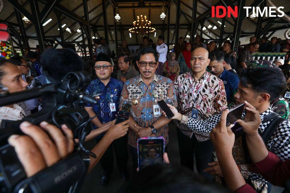 Pj Gubernur Jateng Nana Sudjana. (IDN Times/Fariz Fardianto)