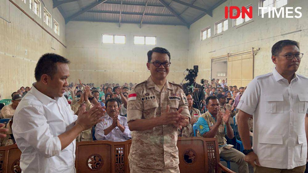 Cabup Temanggung Bowo bersama Ketua Gerindra Jateng Sudaryono. (IDN Times/Fariz Fardianto)